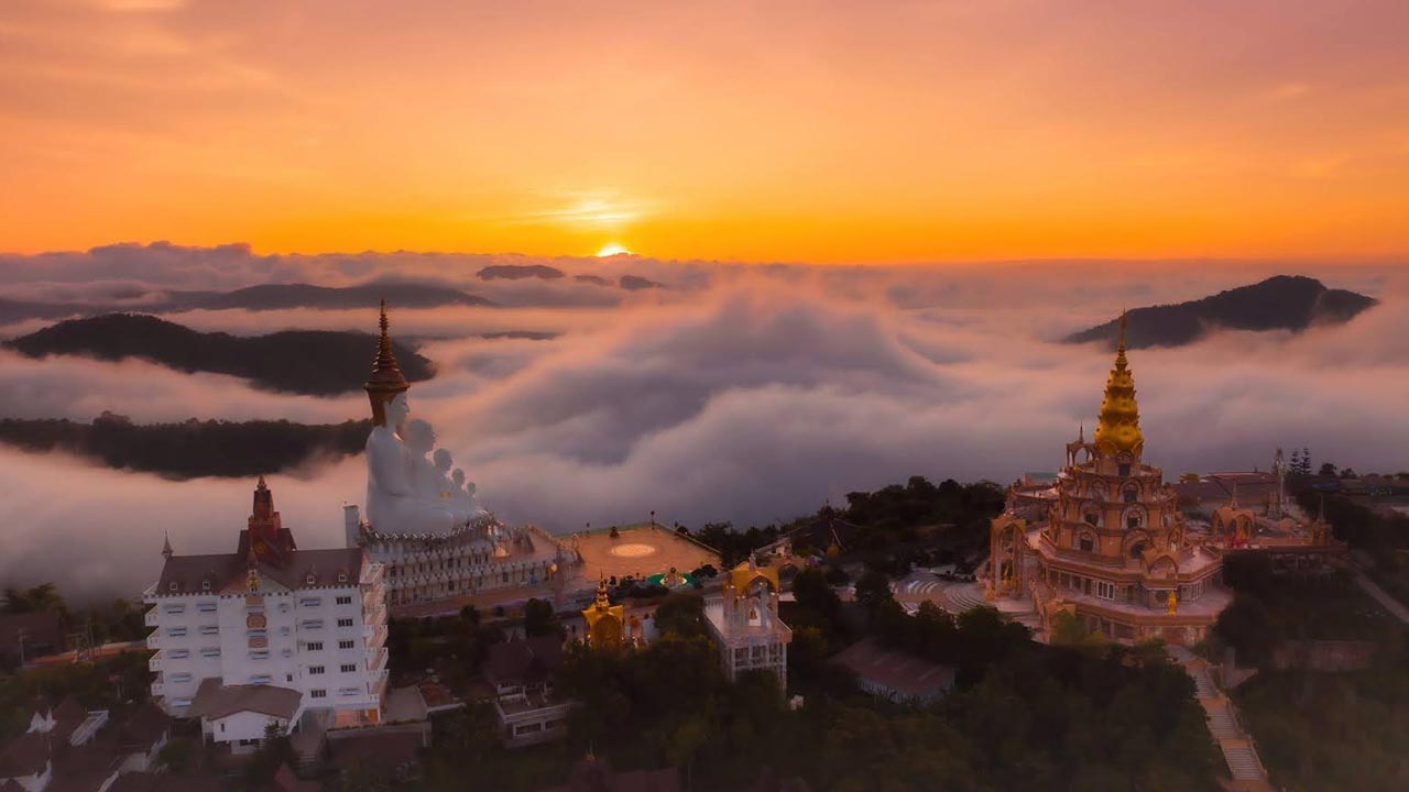 วัดพระธาตุผาซ่อนแก้ว (เขาค้อ) เพชรบูรณ์